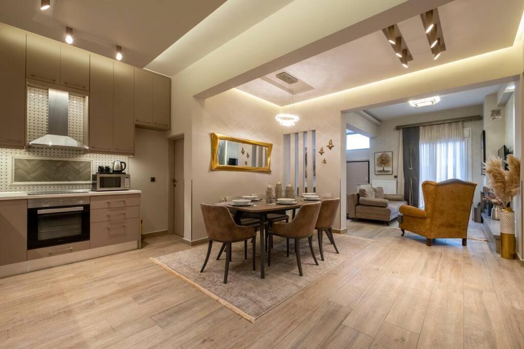 Maison De Luxx A10, Cozy Apartment With Garden In Larissa Exterior foto